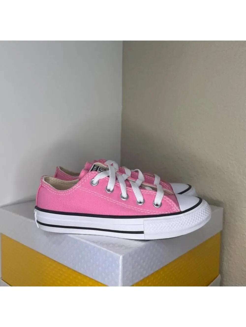 🩷🌸 Converse Chuck Taylor All Star Low Top | Youth Size 12 |